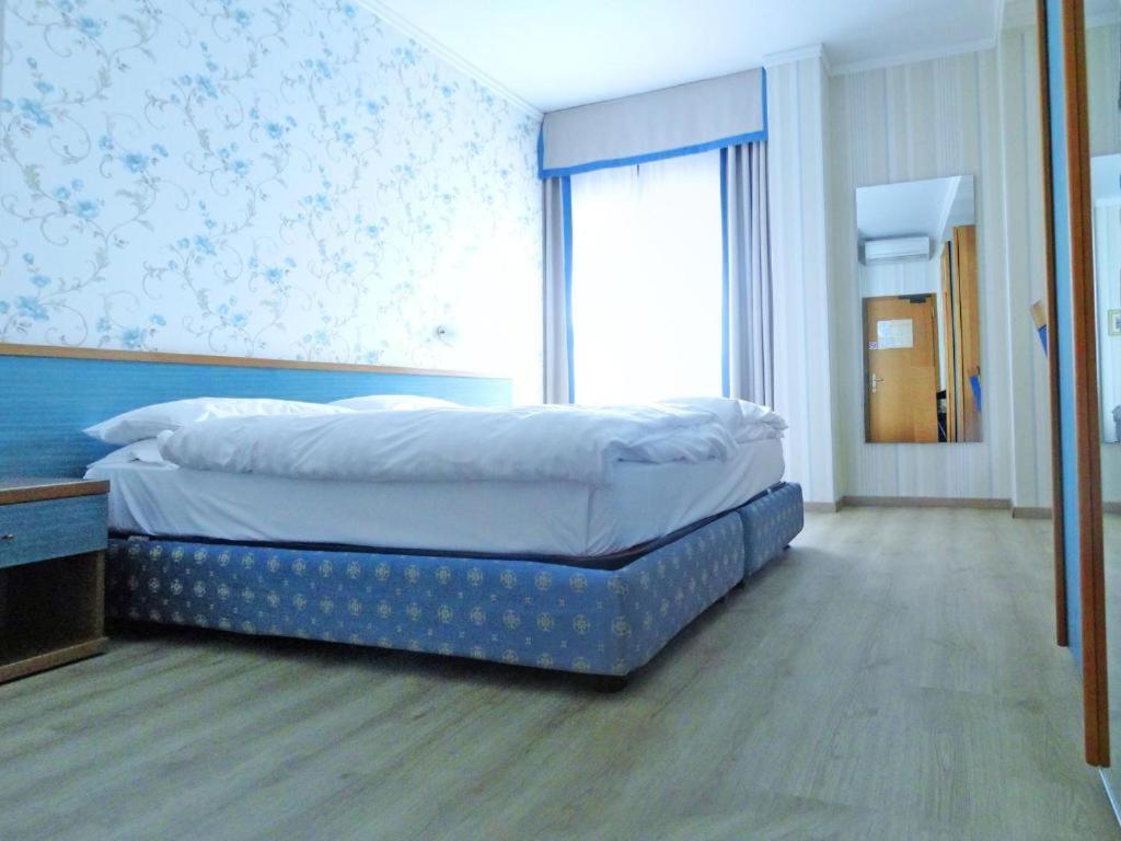 Hotel Sole - Limone Limone sul Garda Camera foto